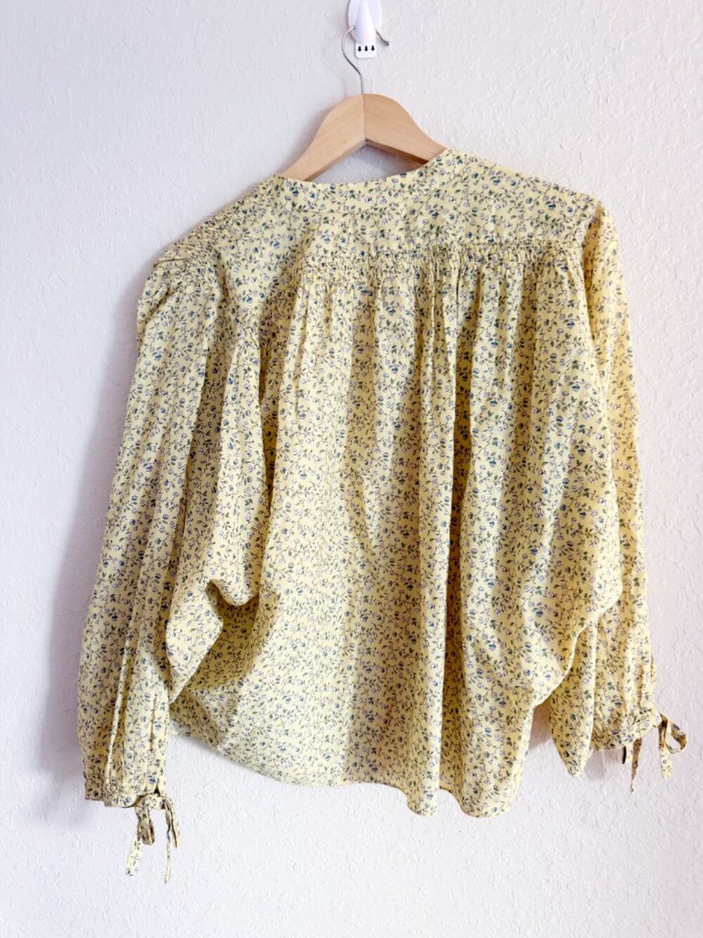 Doen Pale Yellow Floral Button-Front Blouse - Picture 6 of 7